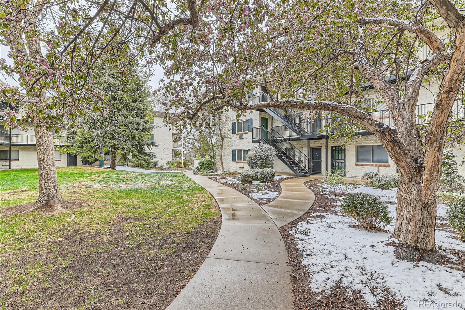 MLS Image #10 for 5875 e iliff avenue,denver, Colorado