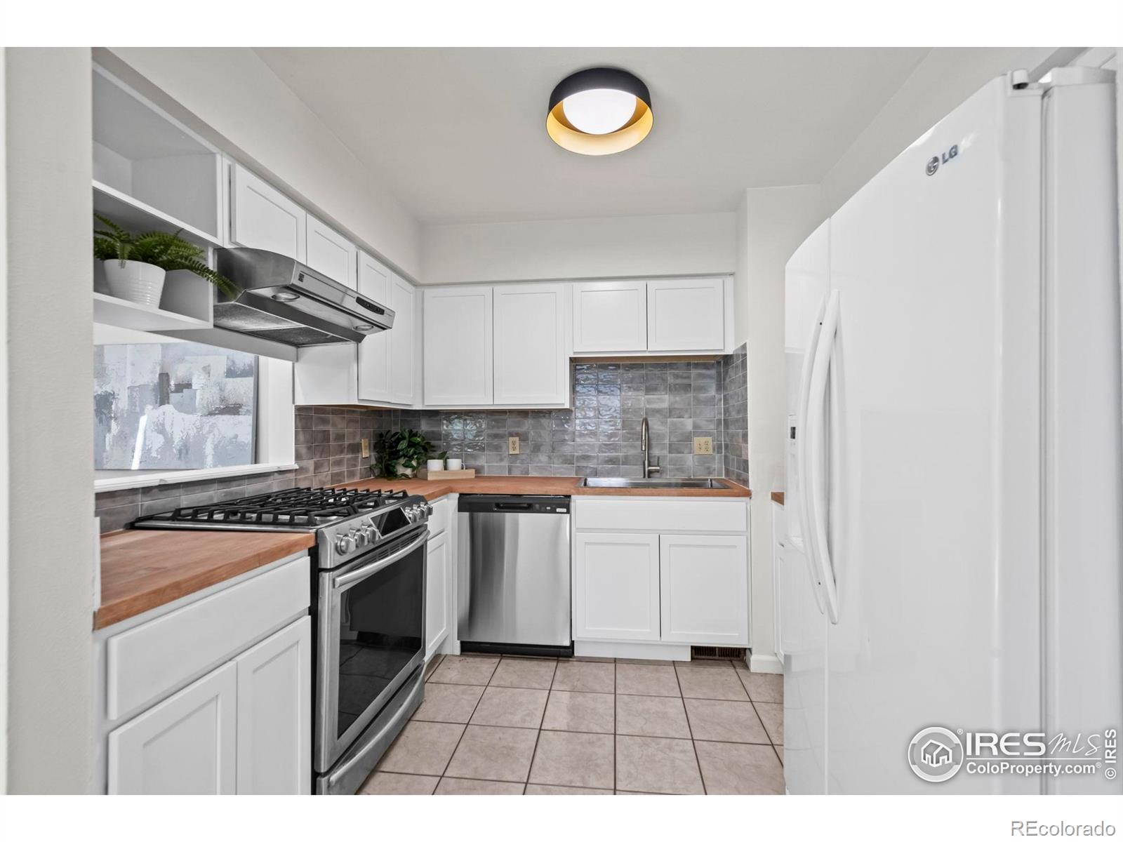 MLS Image #14 for 1435  agape way,lafayette, Colorado