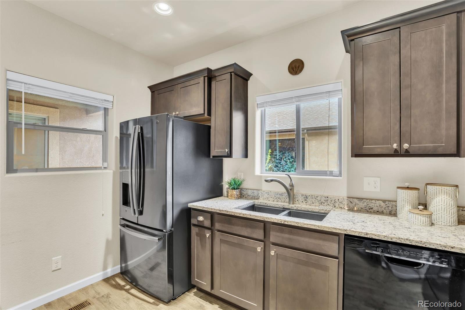 MLS Image #5 for 6658  folsom heights,colorado springs, Colorado