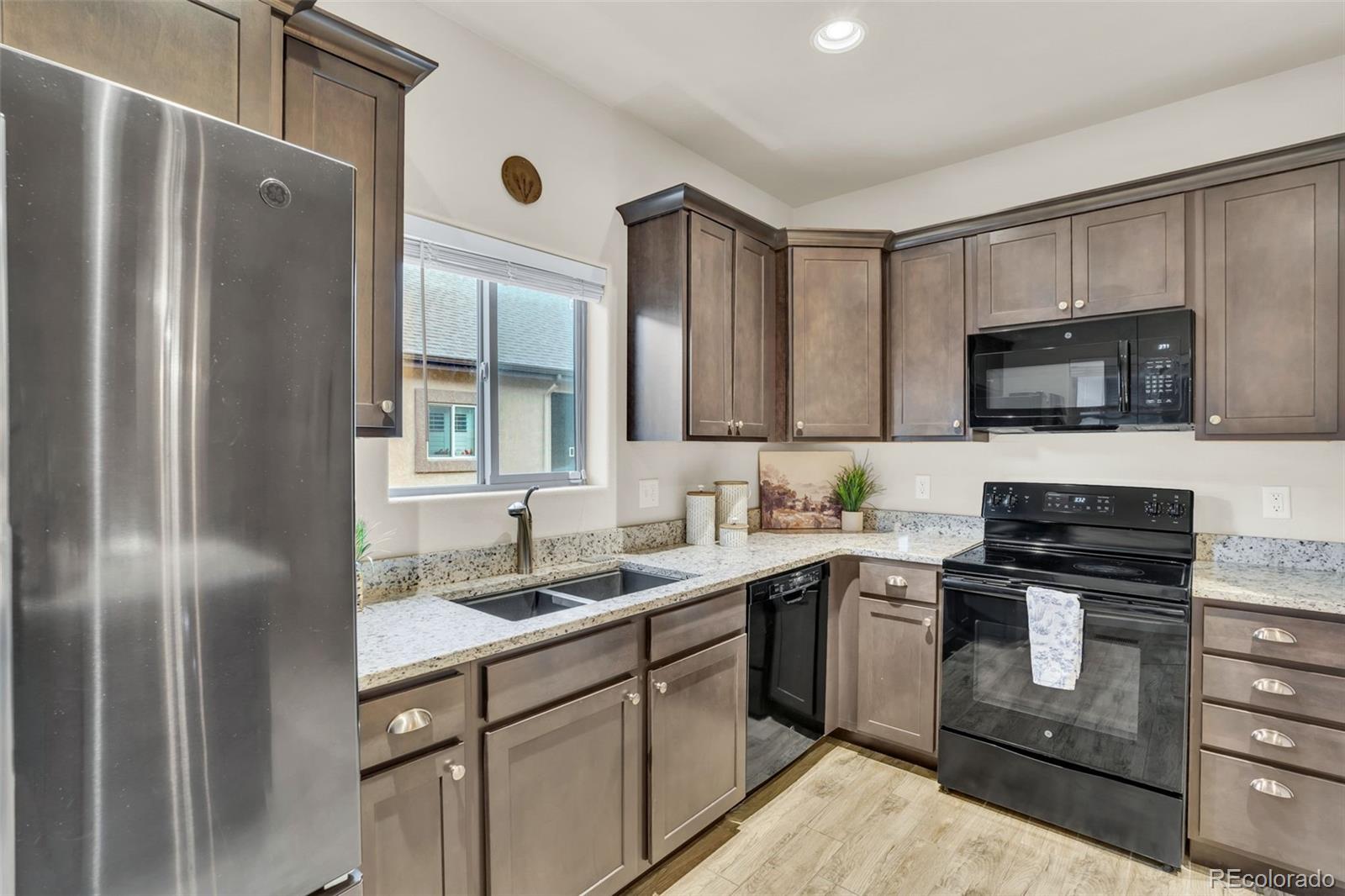 MLS Image #6 for 6658  folsom heights,colorado springs, Colorado