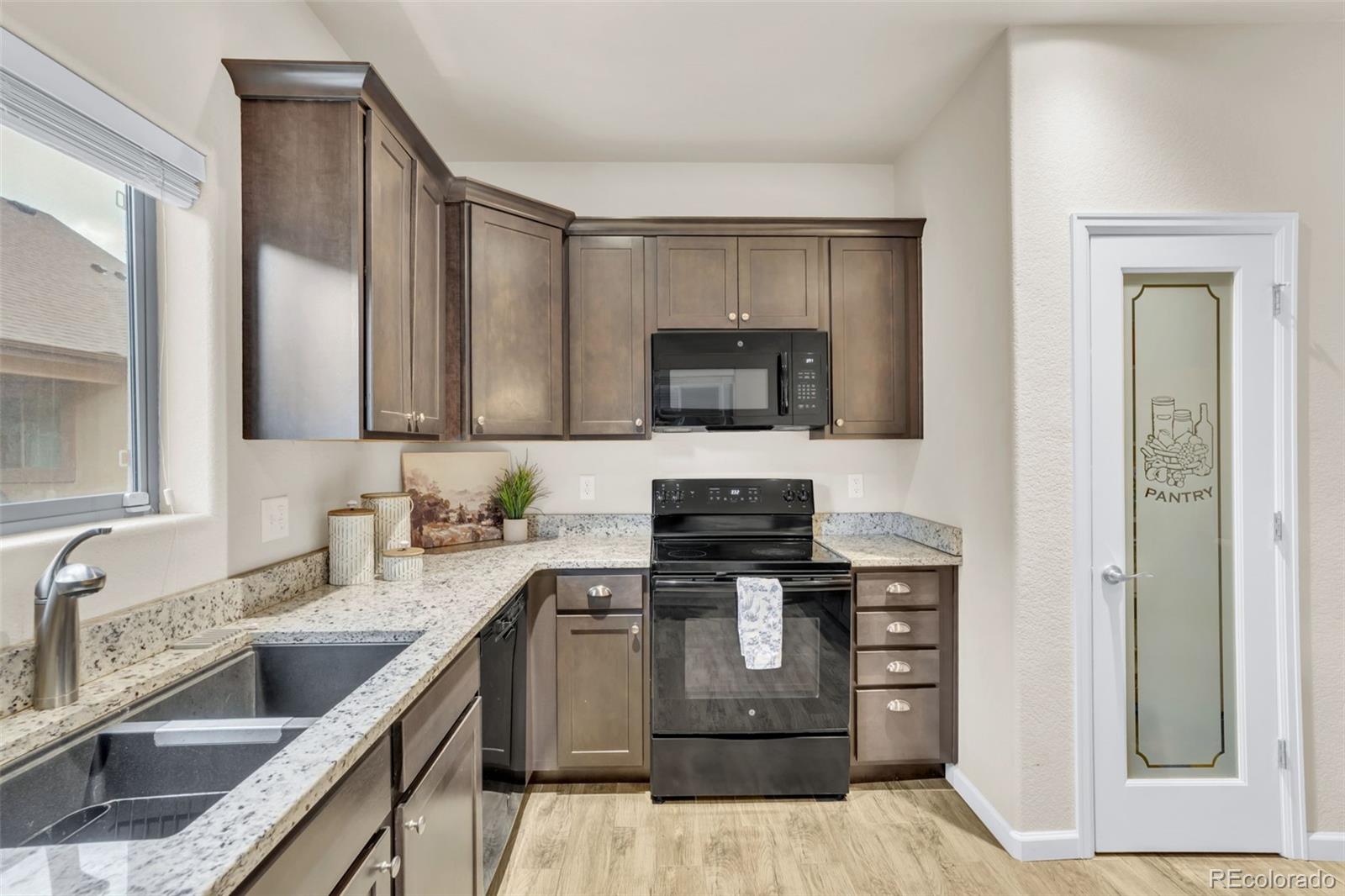 MLS Image #7 for 6658  folsom heights,colorado springs, Colorado