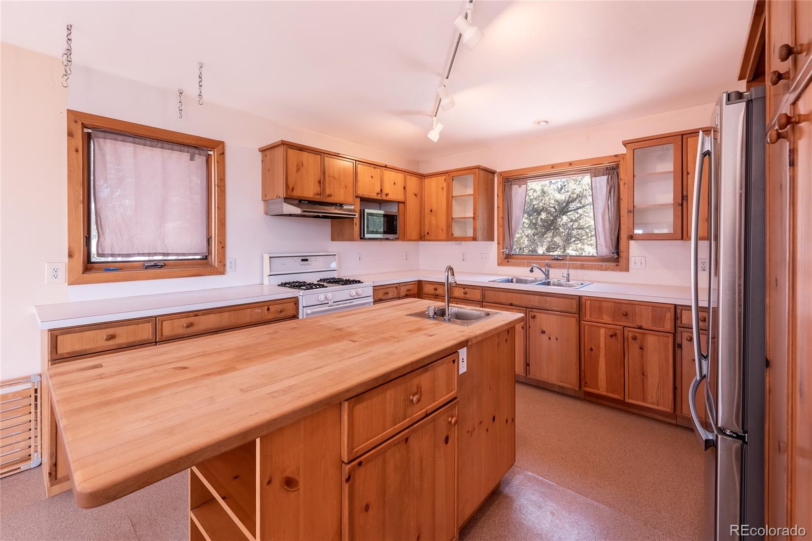 MLS Image #10 for 840  county road 627 ,gardner, Colorado