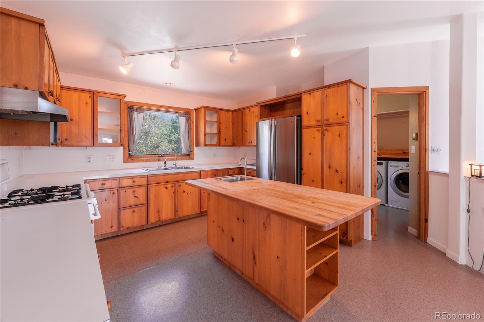 MLS Image #9 for 840  county road 627 ,gardner, Colorado