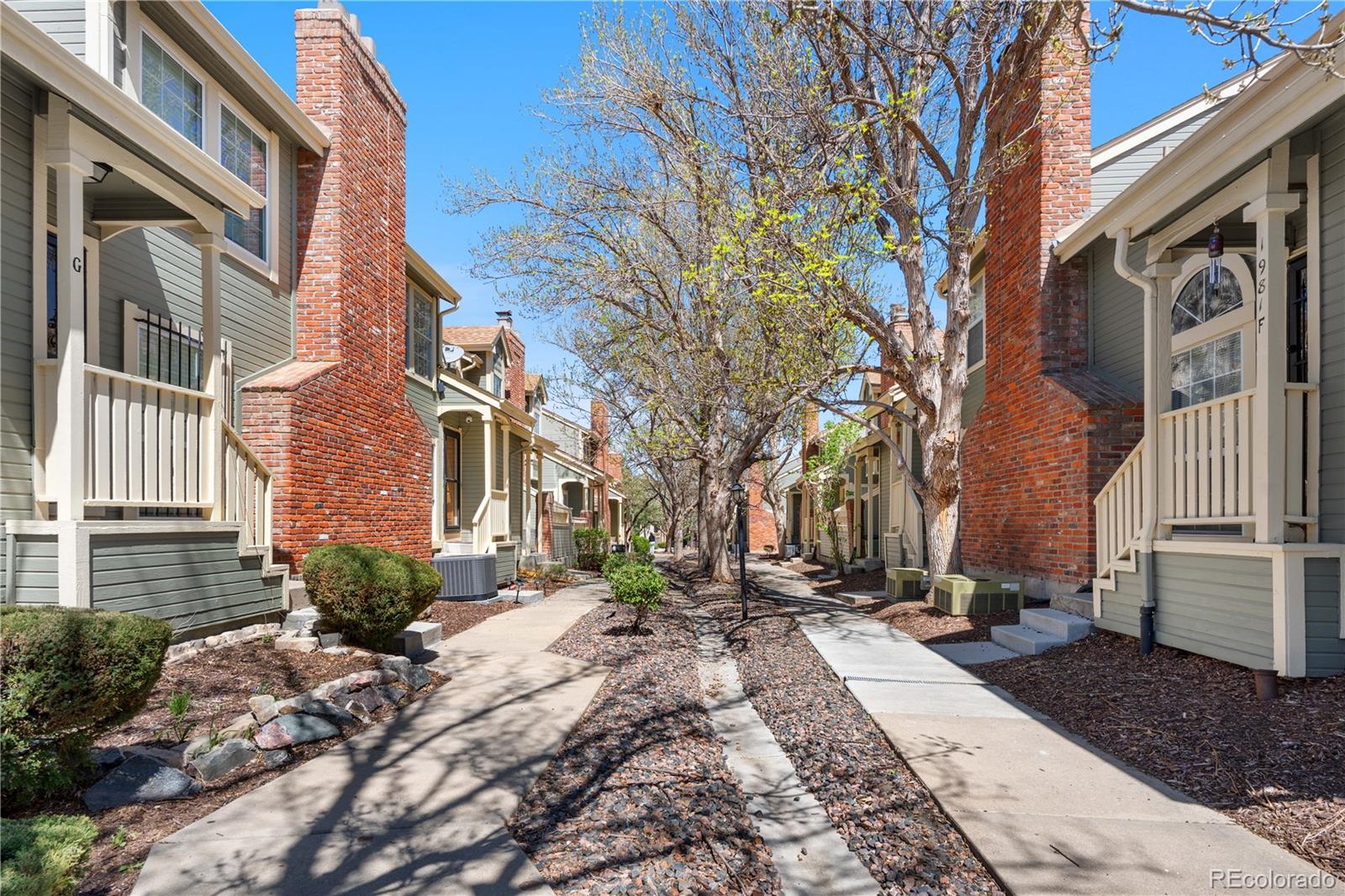 MLS Image #2 for 1981 s hannibal court,aurora, Colorado