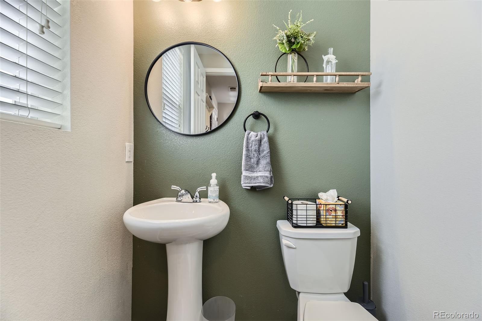 MLS Image #11 for 25621 e cedar place,aurora, Colorado
