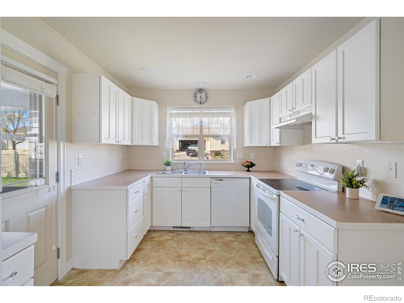 MLS Image #7 for 4203  mariposa lane,evans, Colorado