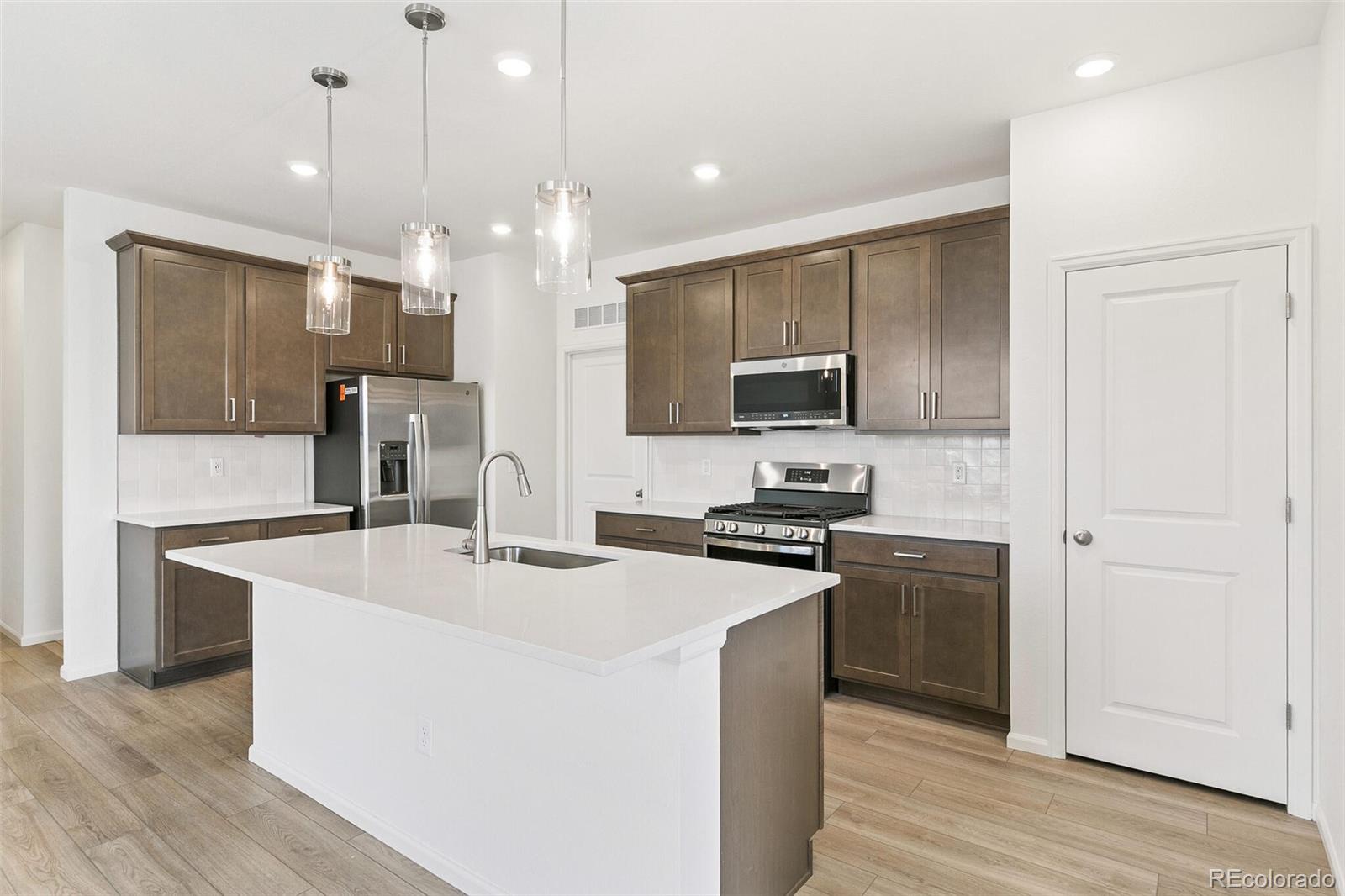 MLS Image #10 for 5726 n jebel way,aurora, Colorado