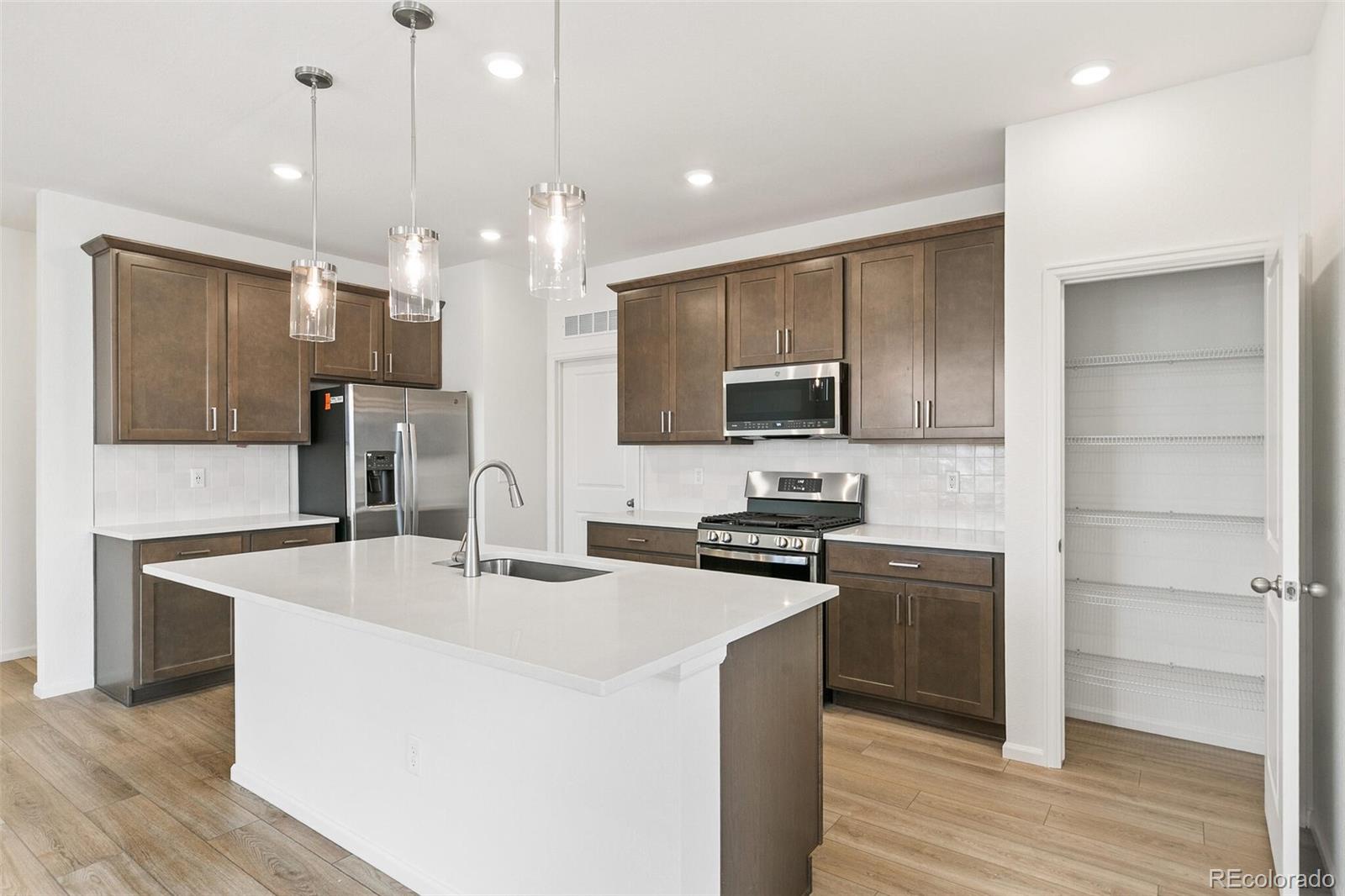 MLS Image #11 for 5726 n jebel way,aurora, Colorado