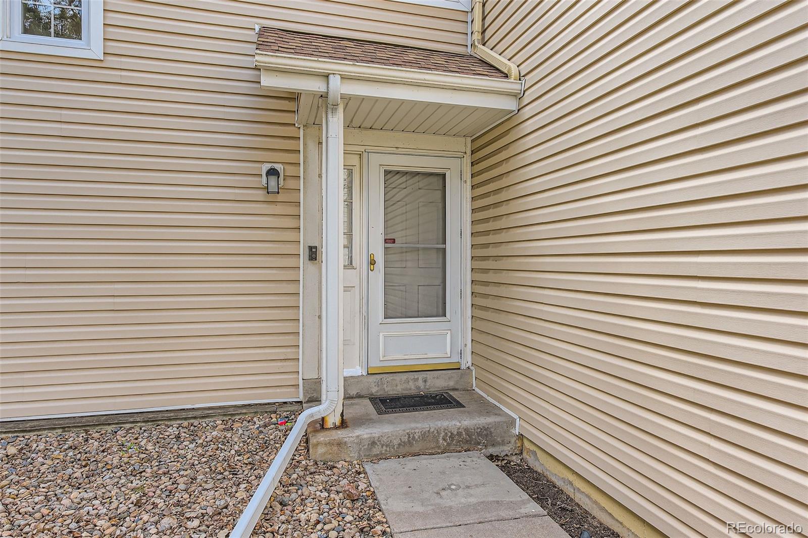 MLS Image #3 for 15912 e dakota place,aurora, Colorado