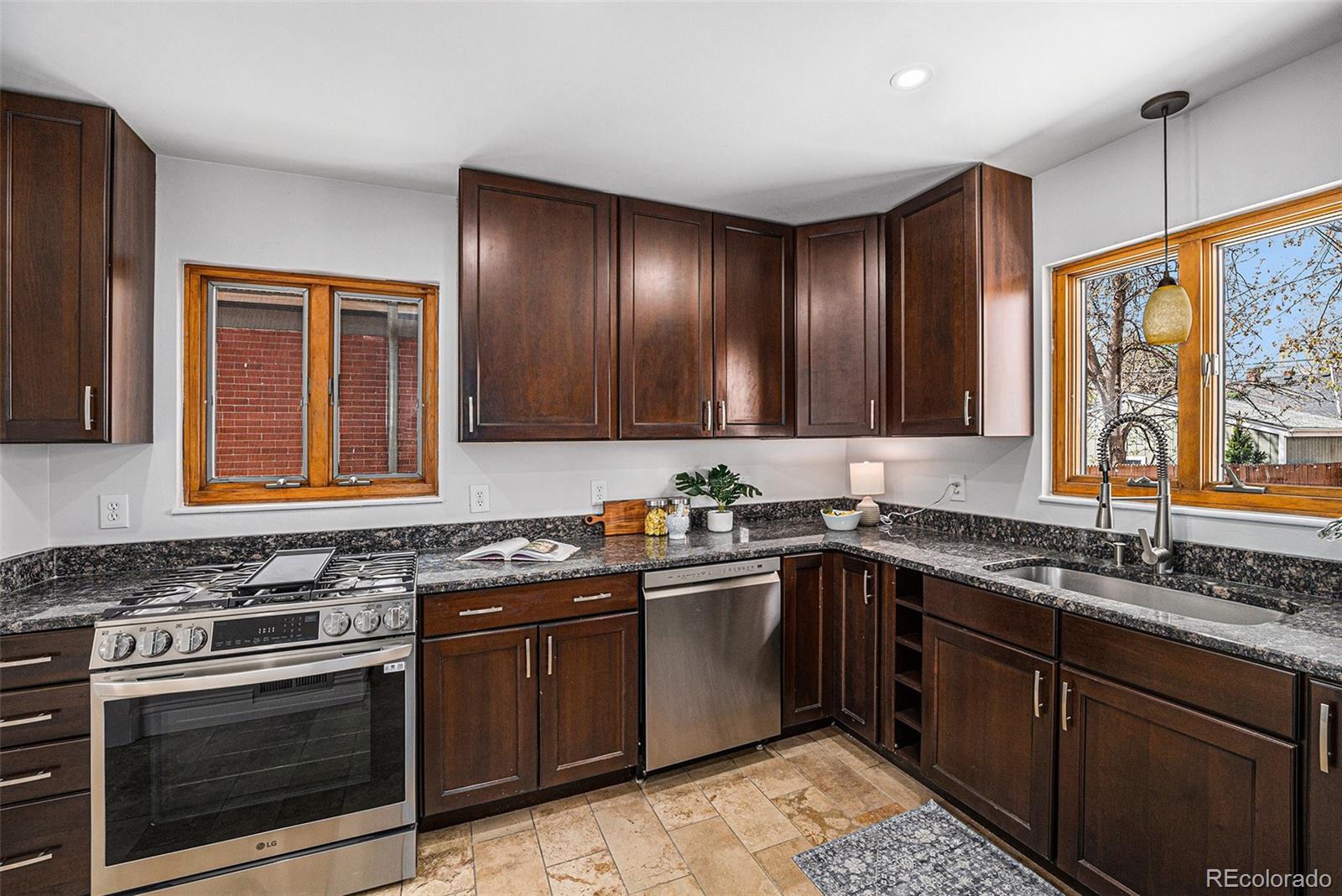 MLS Image #12 for 1865 s logan street,denver, Colorado