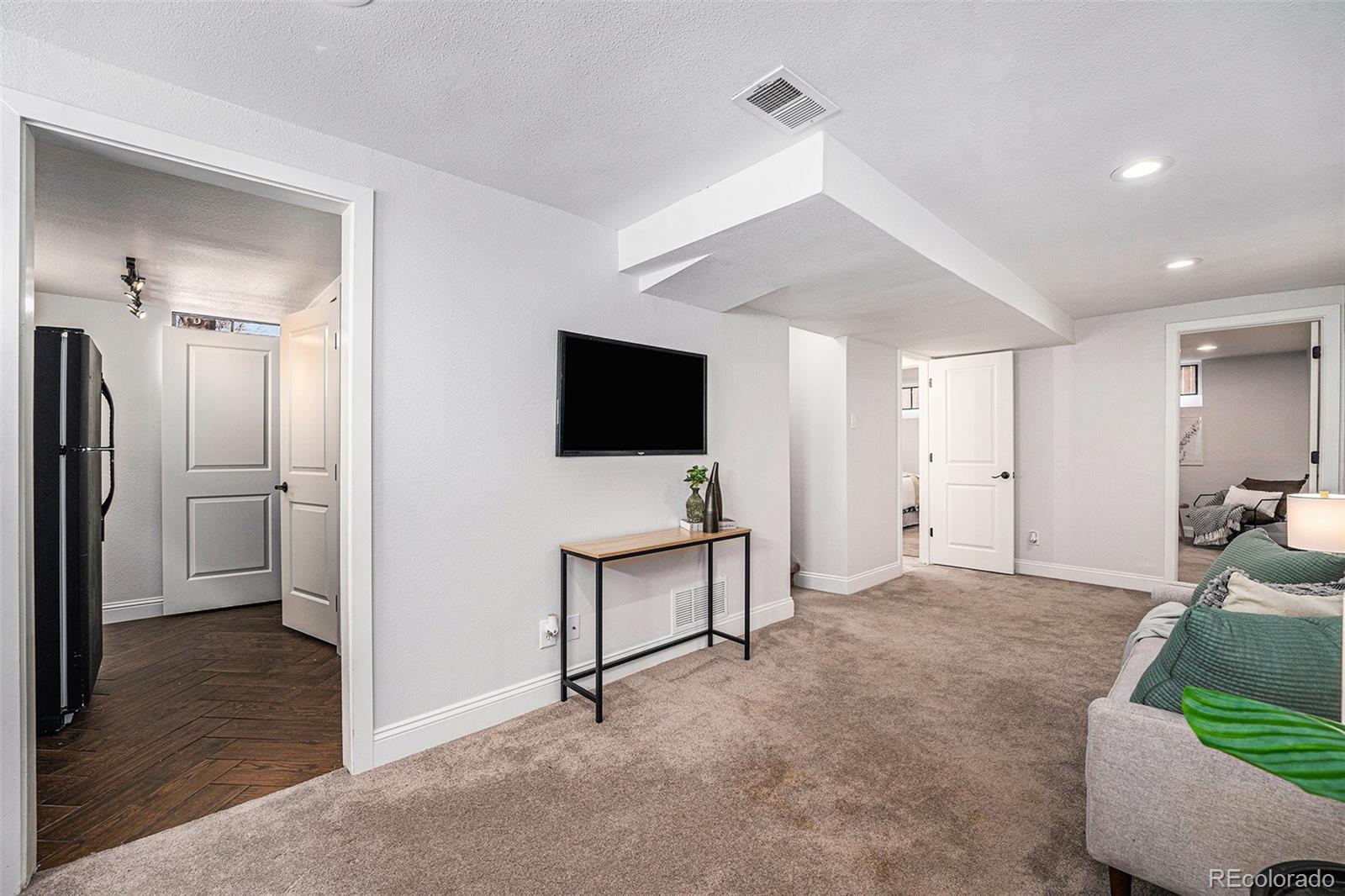 MLS Image #27 for 1865 s logan street,denver, Colorado