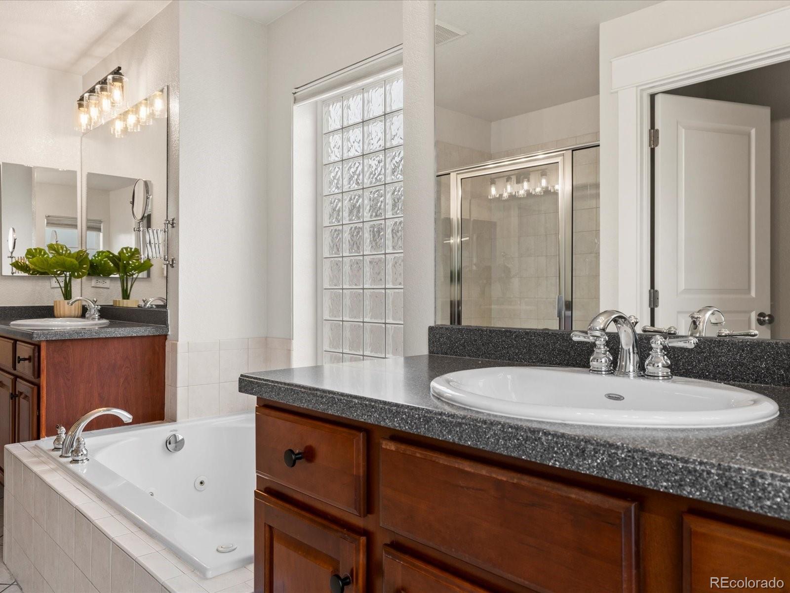 MLS Image #22 for 2880  emporia court,denver, Colorado