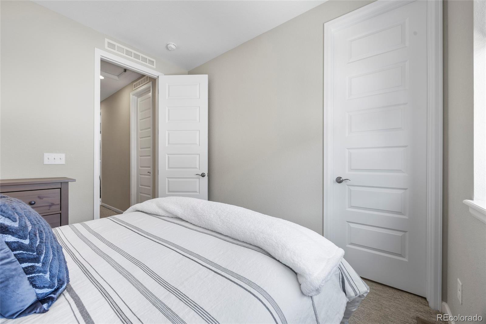 MLS Image #18 for 4265 e iliff avenue,denver, Colorado