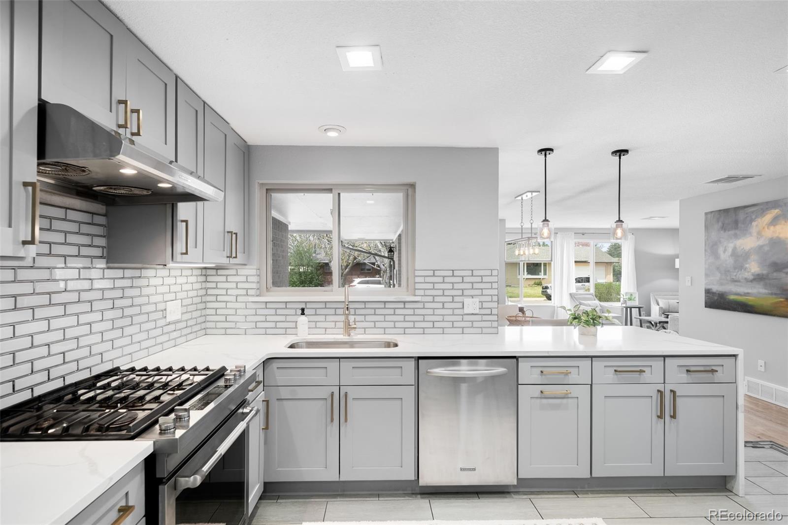 MLS Image #8 for 6960 e wyoming place,denver, Colorado