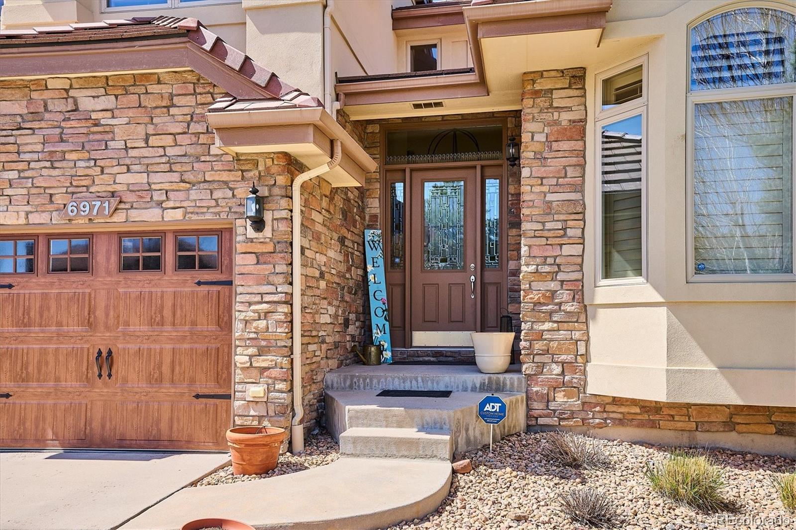 MLS Image #2 for 6971 s netherland way,aurora, Colorado