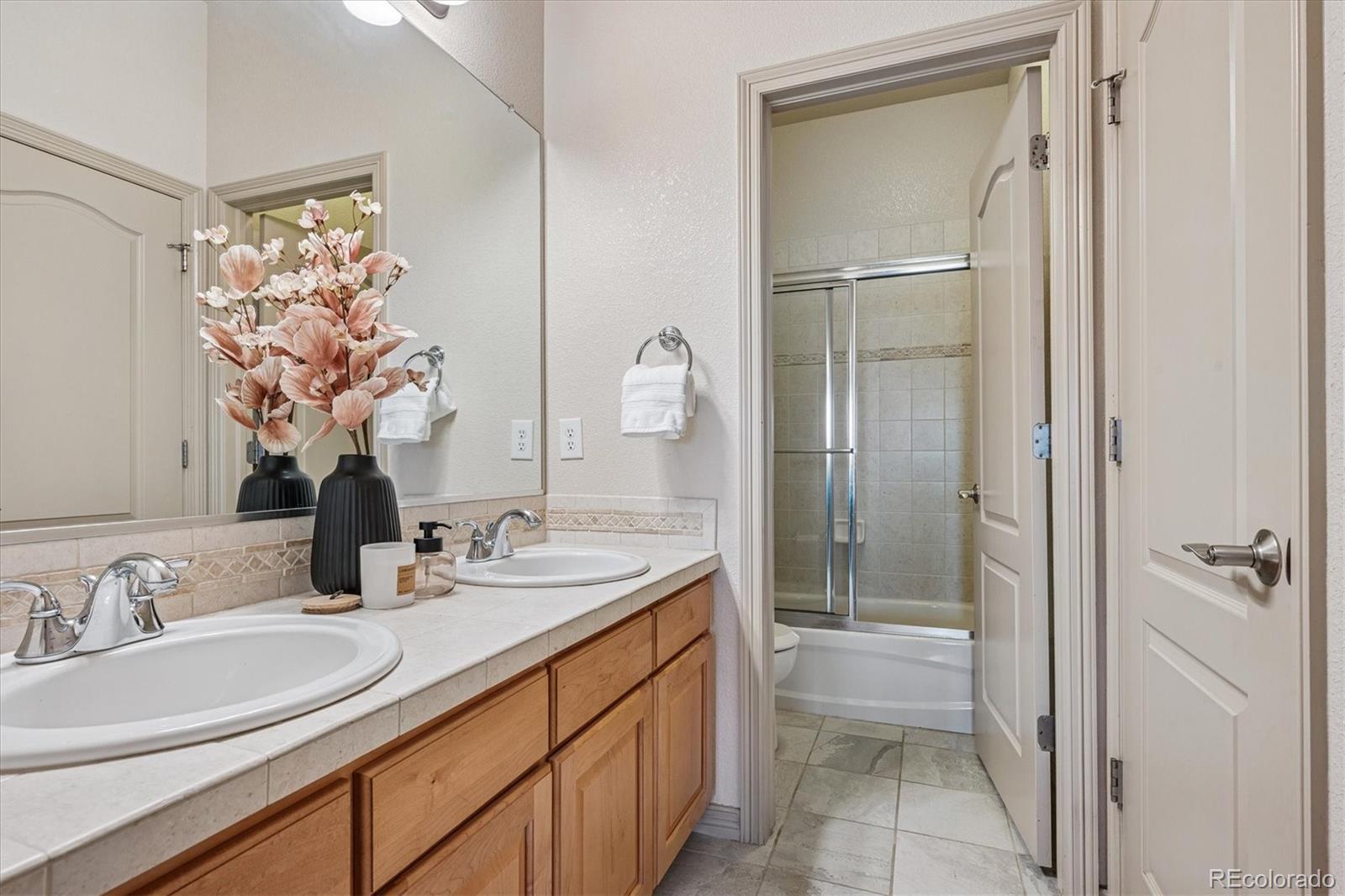 MLS Image #40 for 6971 s netherland way,aurora, Colorado