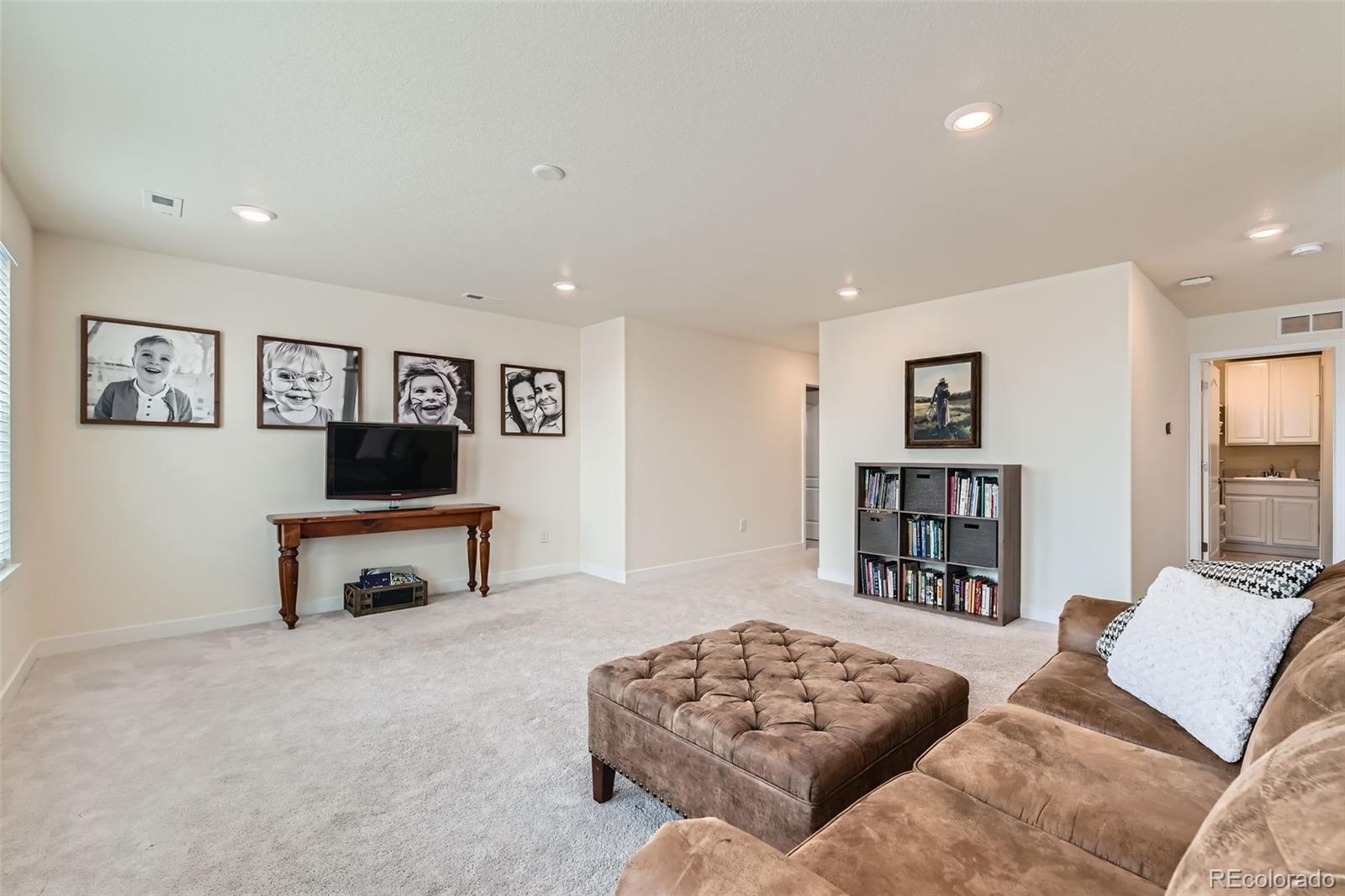 MLS Image #15 for 23098 e narrowleaf drive,aurora, Colorado