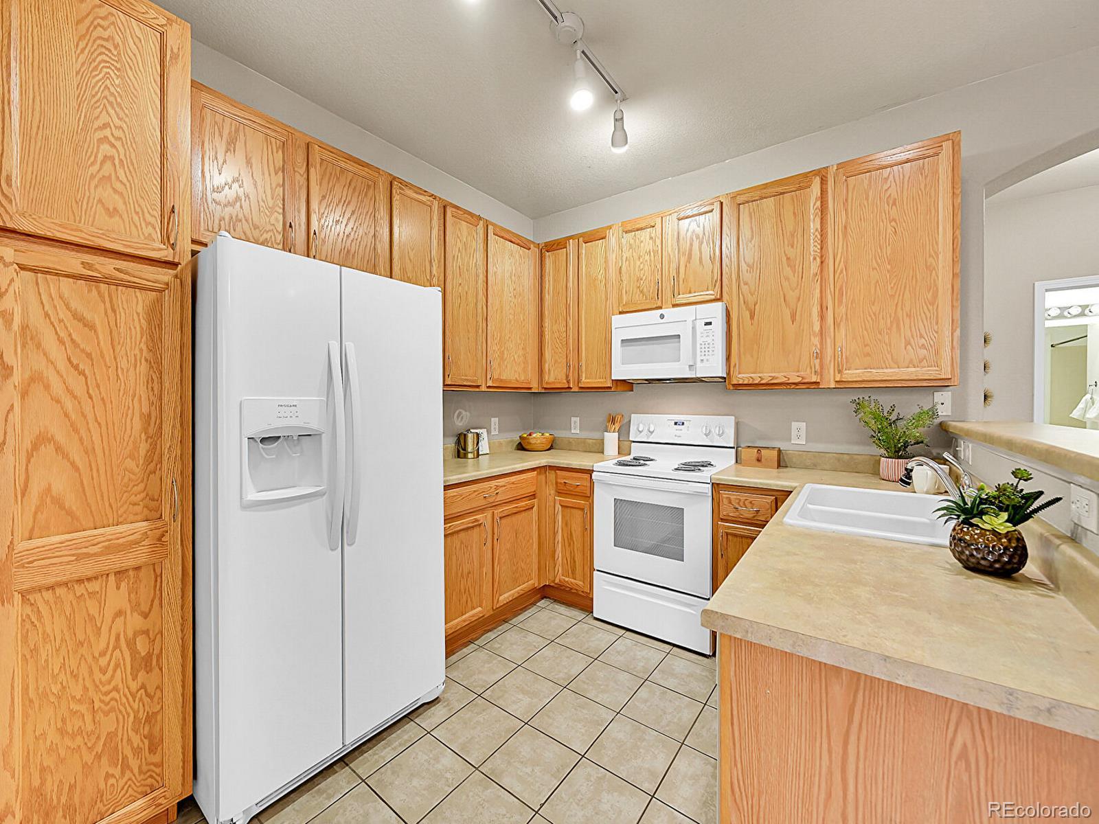 MLS Image #4 for 16366 e fremont avenue,aurora, Colorado