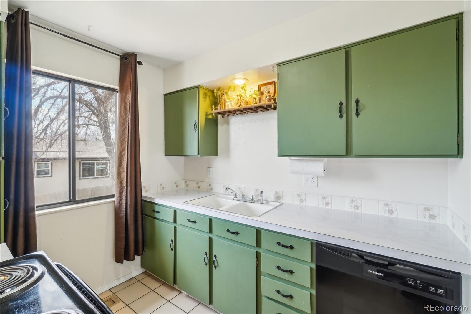 MLS Image #9 for 664  cheryl court,loveland, Colorado