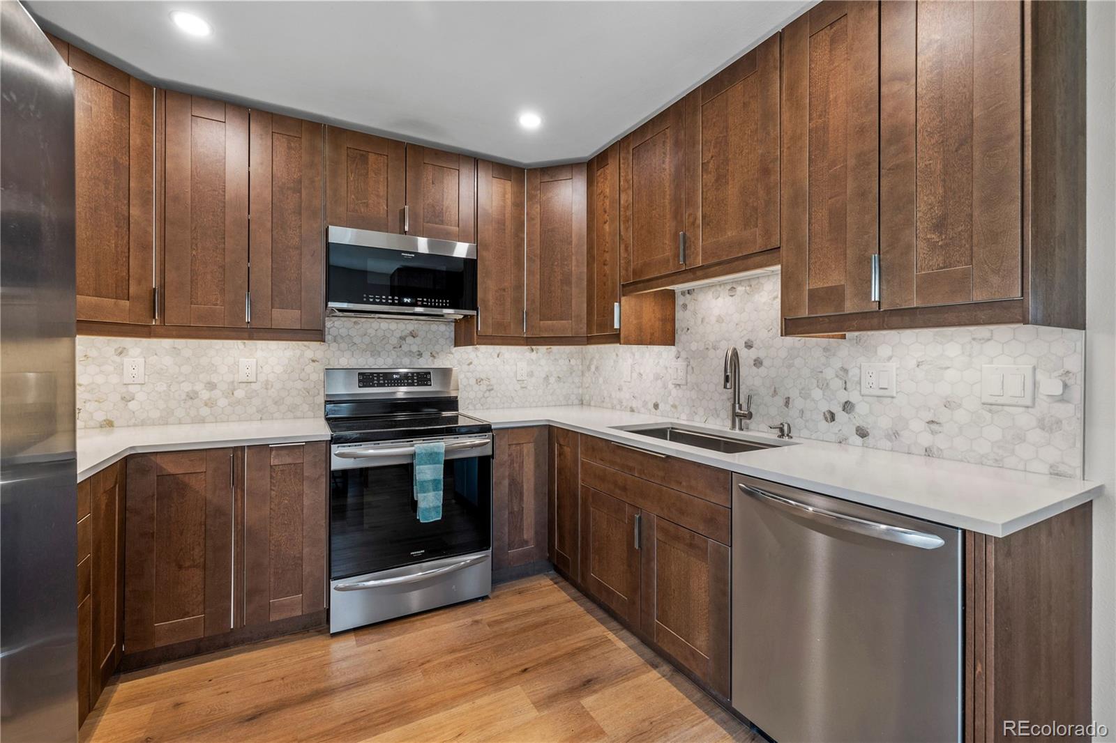 MLS Image #12 for 6960 s knolls way,centennial, Colorado