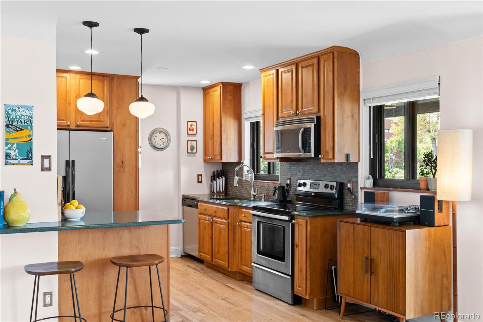 MLS Image #16 for 2120 n poplar street,denver, Colorado