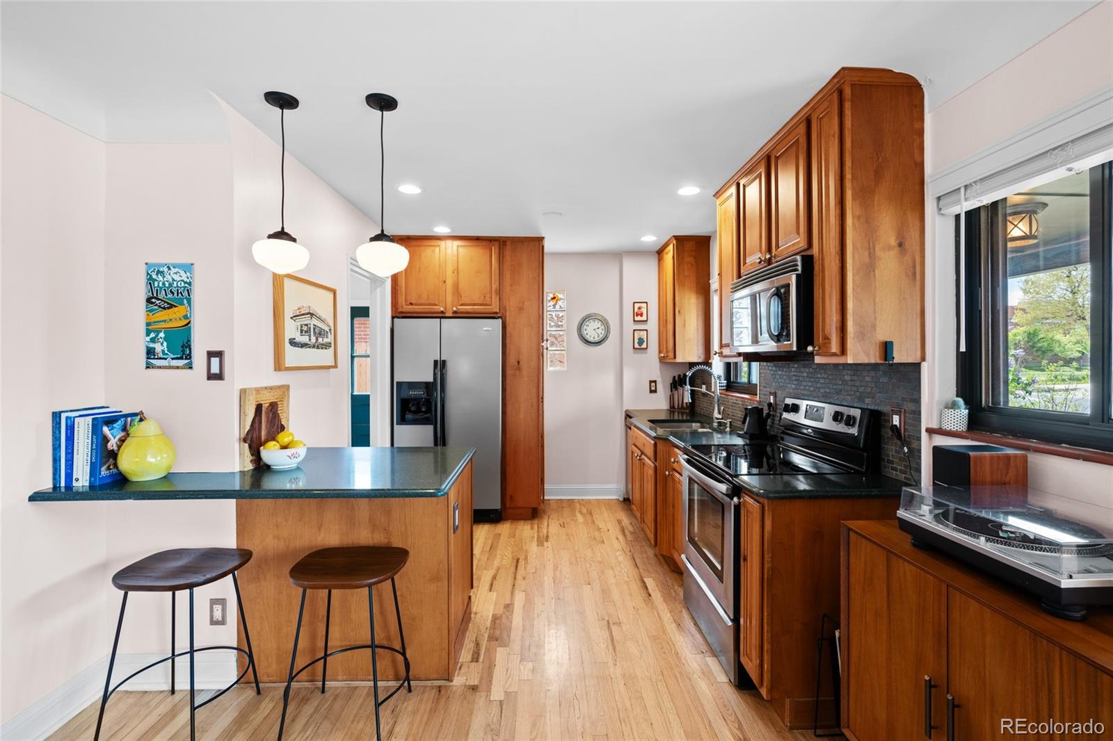 MLS Image #17 for 2120 n poplar street,denver, Colorado