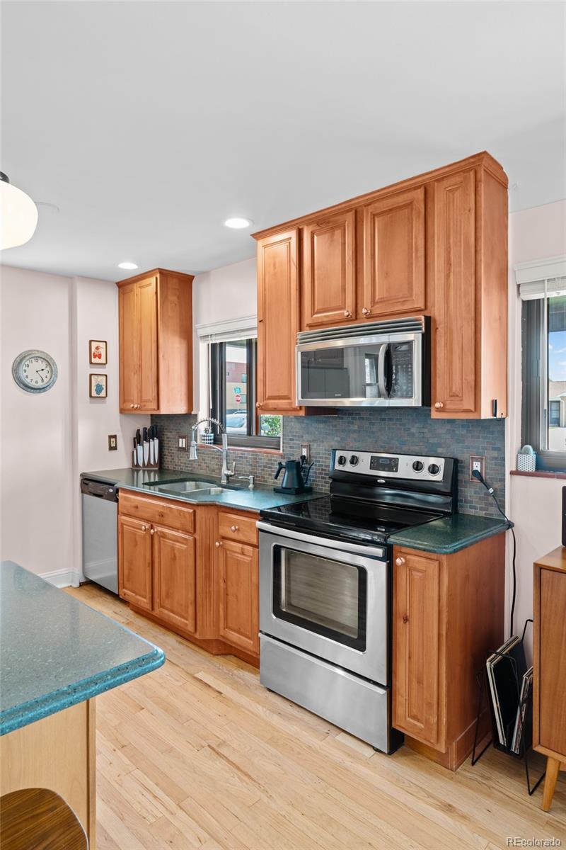MLS Image #18 for 2120 n poplar street,denver, Colorado