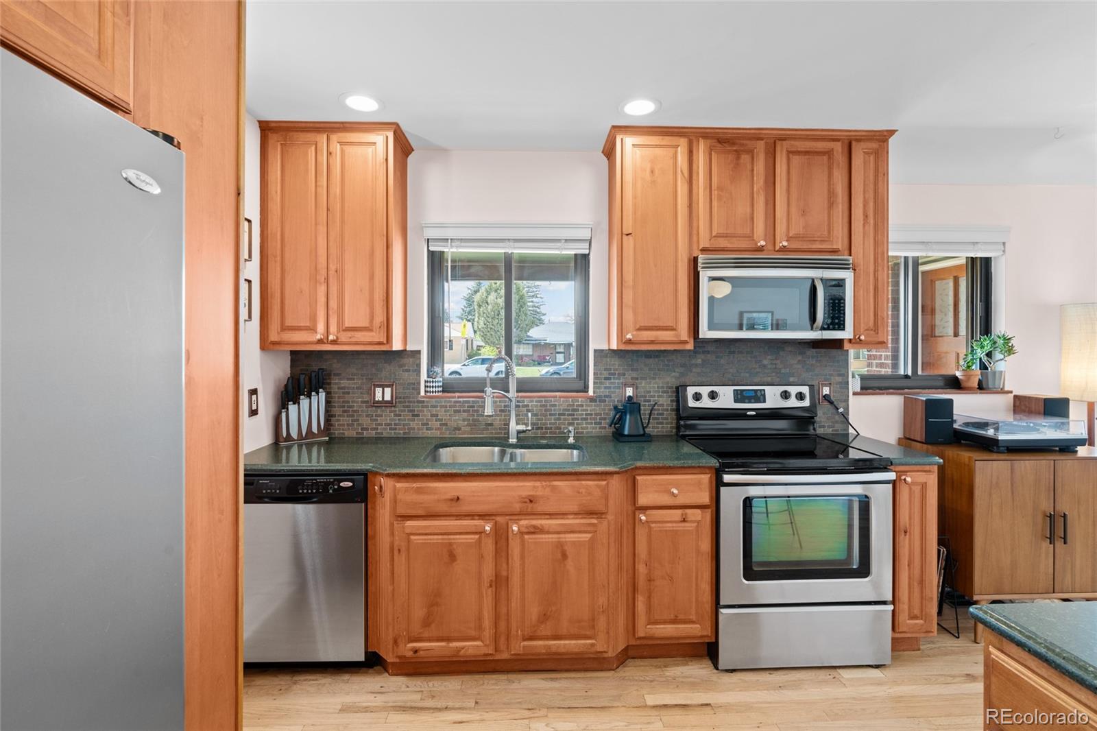 MLS Image #19 for 2120 n poplar street,denver, Colorado