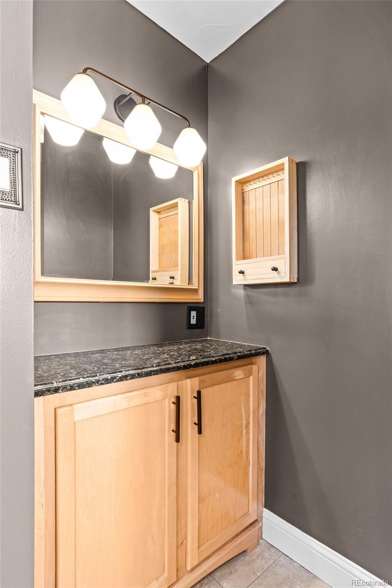 MLS Image #28 for 2120 n poplar street,denver, Colorado
