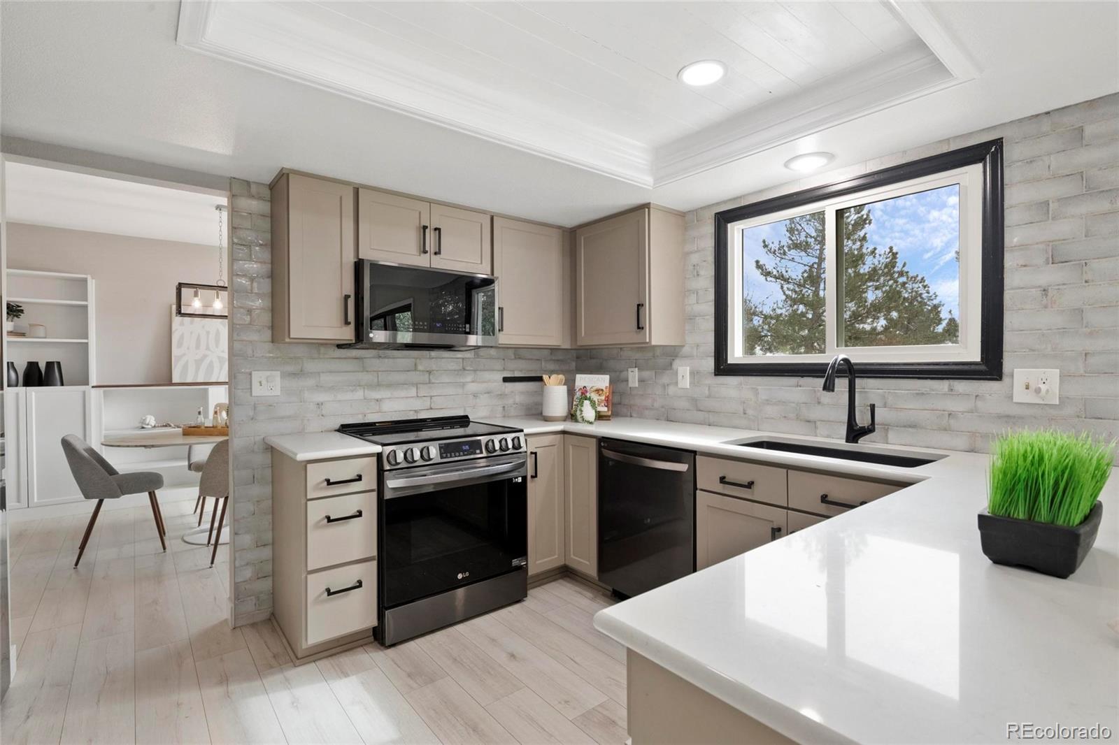 MLS Image #5 for 5716 s lisbon way,centennial, Colorado