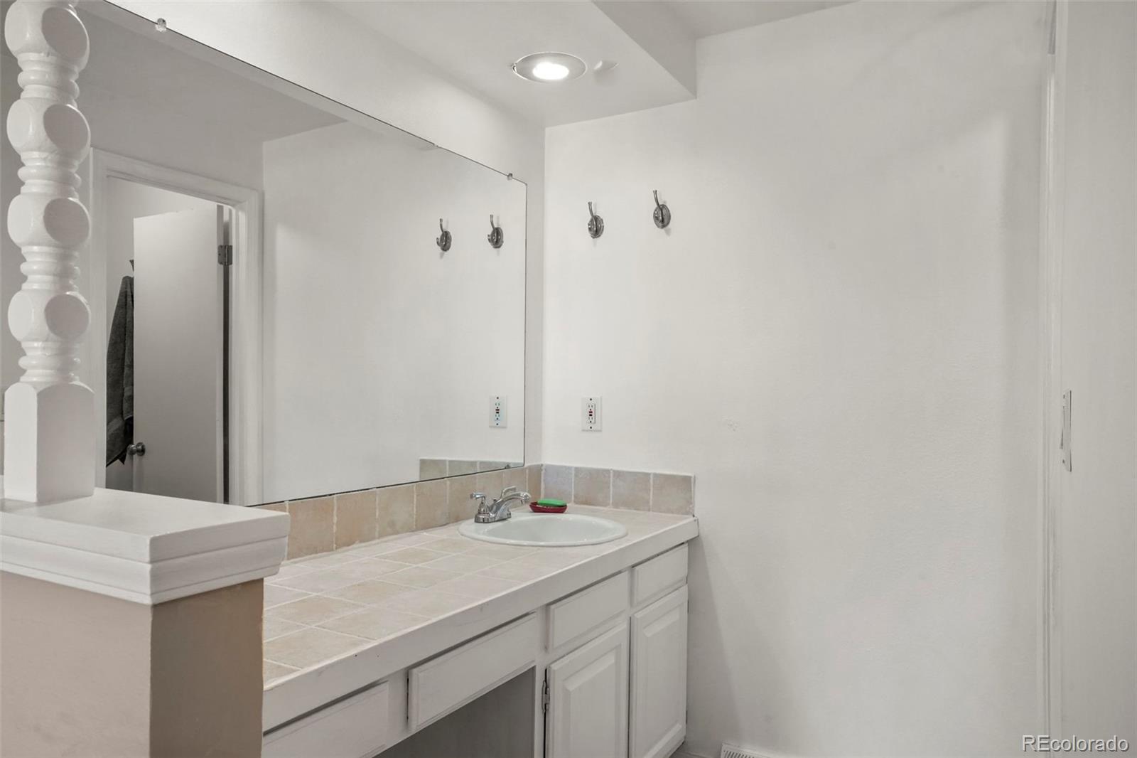 MLS Image #25 for 10930 e berry place,englewood, Colorado