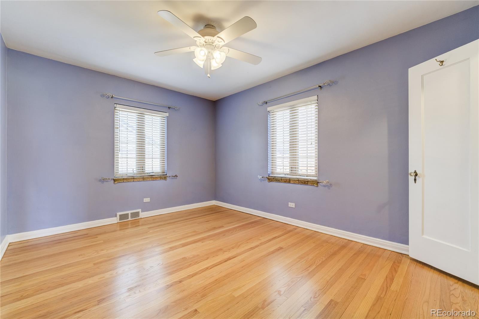 MLS Image #12 for 2285 n monaco parkway,denver, Colorado