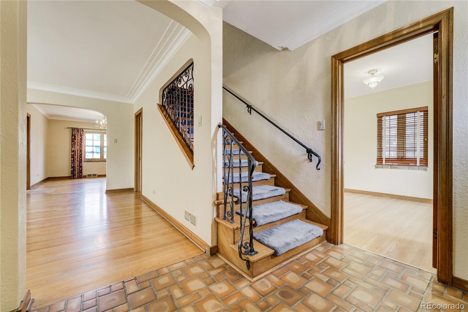MLS Image #15 for 2285 n monaco parkway,denver, Colorado