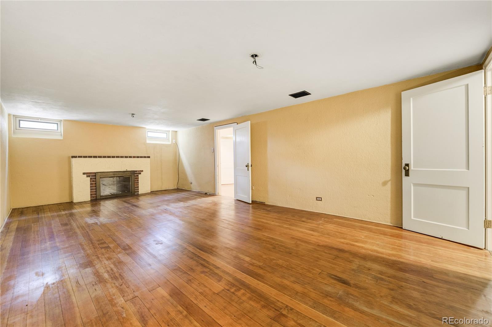 MLS Image #25 for 2285 n monaco parkway,denver, Colorado