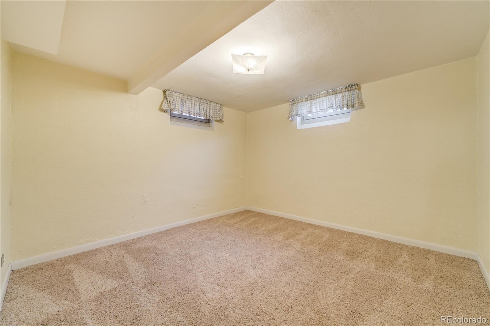 MLS Image #26 for 2285 n monaco parkway,denver, Colorado
