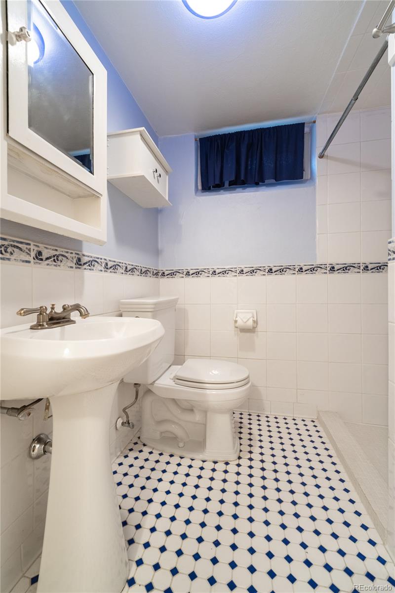 MLS Image #29 for 2285 n monaco parkway,denver, Colorado