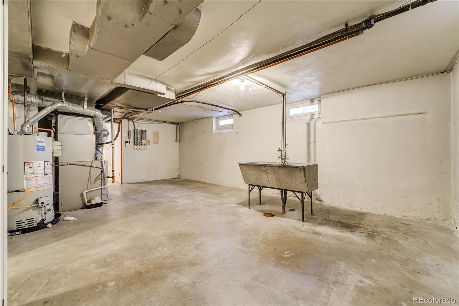 MLS Image #31 for 2285 n monaco parkway,denver, Colorado