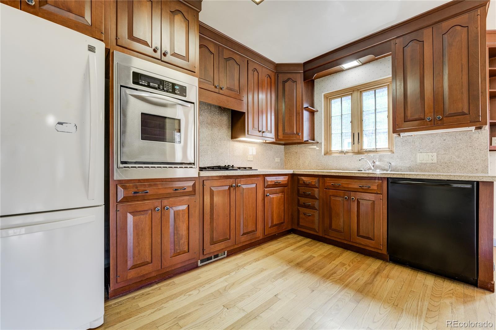 MLS Image #6 for 2285 n monaco parkway,denver, Colorado