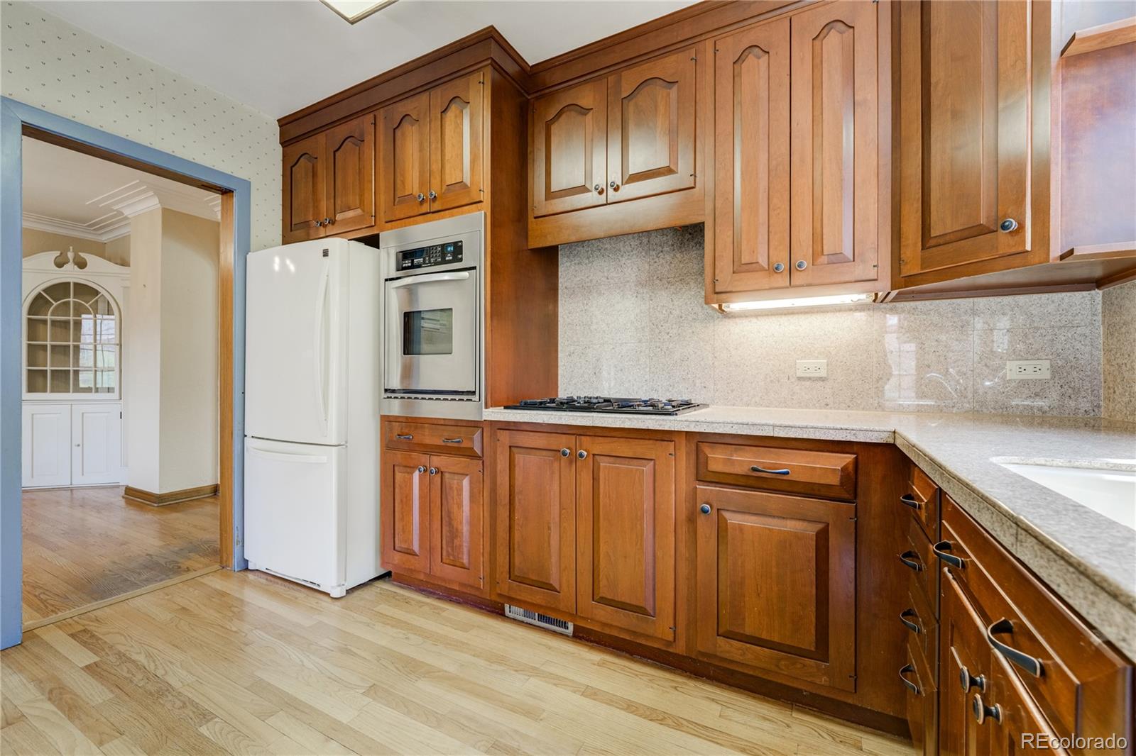 MLS Image #7 for 2285 n monaco parkway,denver, Colorado