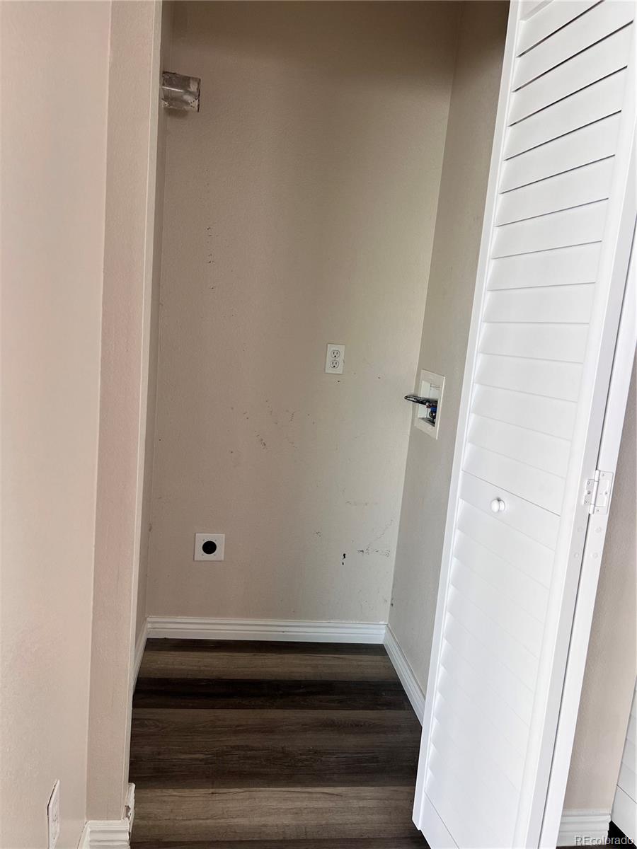 MLS Image #8 for 5566  flanders street,denver, Colorado