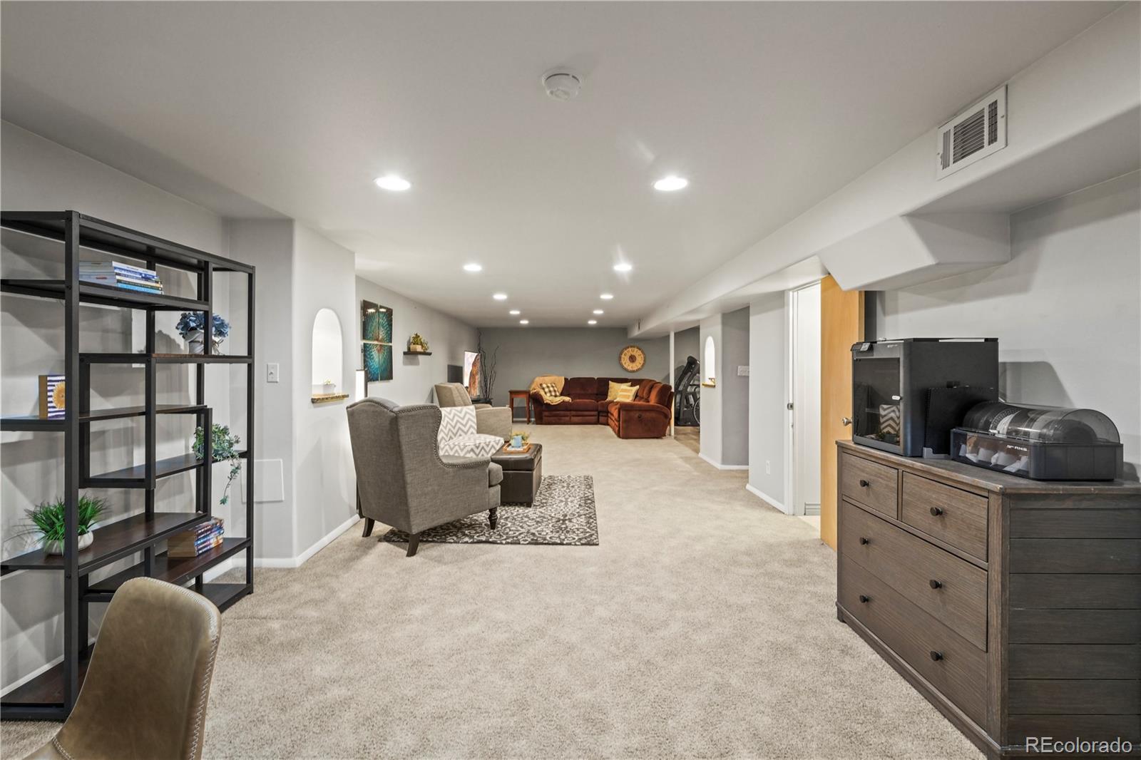 MLS Image #19 for 5485 s lakeview street,littleton, Colorado