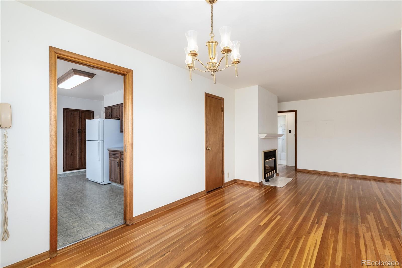 MLS Image #8 for 5582 e colorado avenue,denver, Colorado