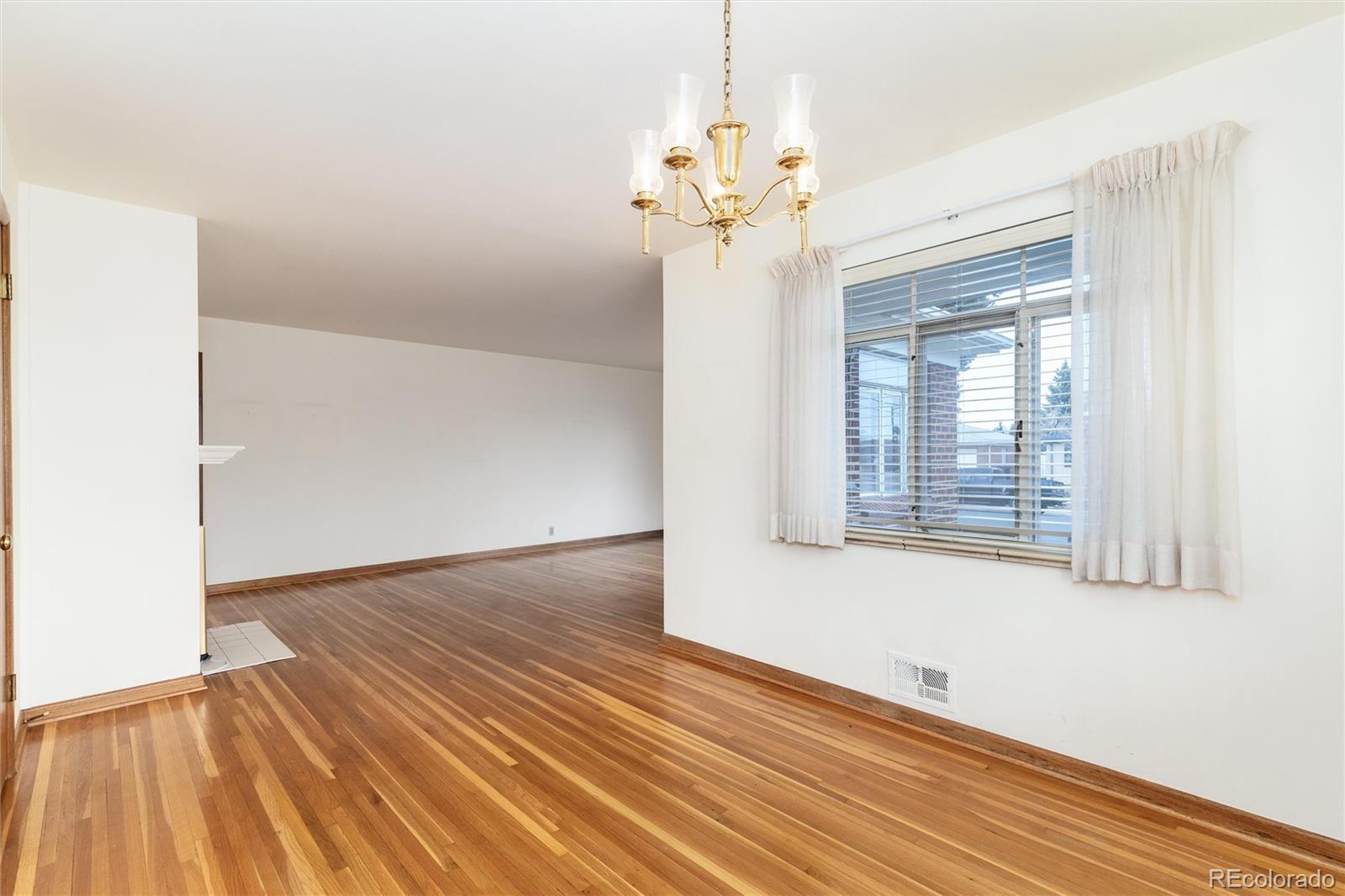 MLS Image #9 for 5582 e colorado avenue,denver, Colorado
