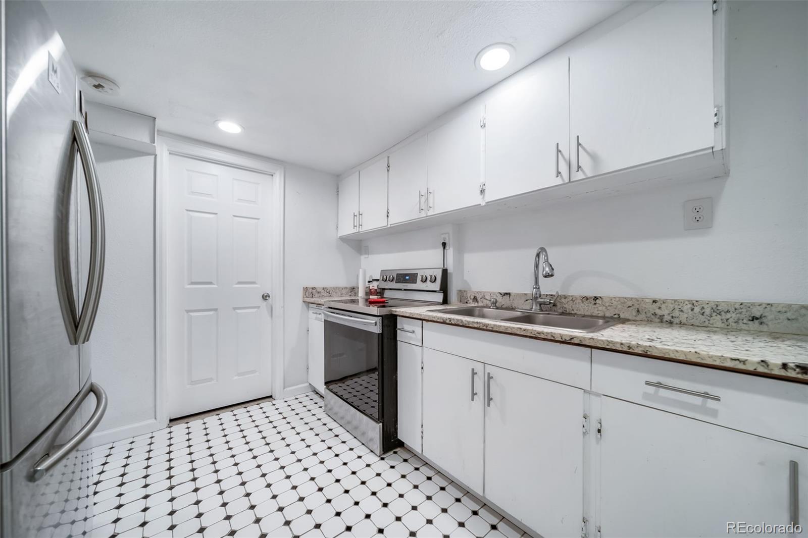 MLS Image #39 for 6625 s ogden street,centennial, Colorado