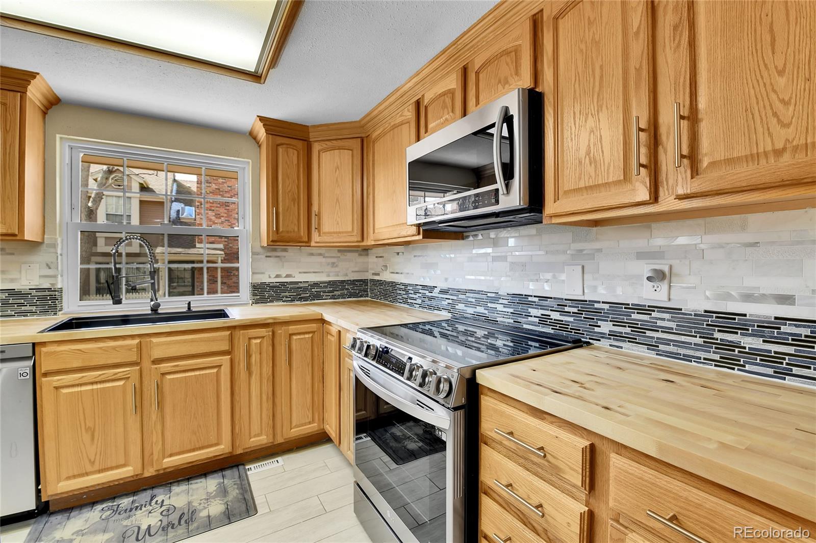MLS Image #10 for 14204 e radcliff circle,aurora, Colorado