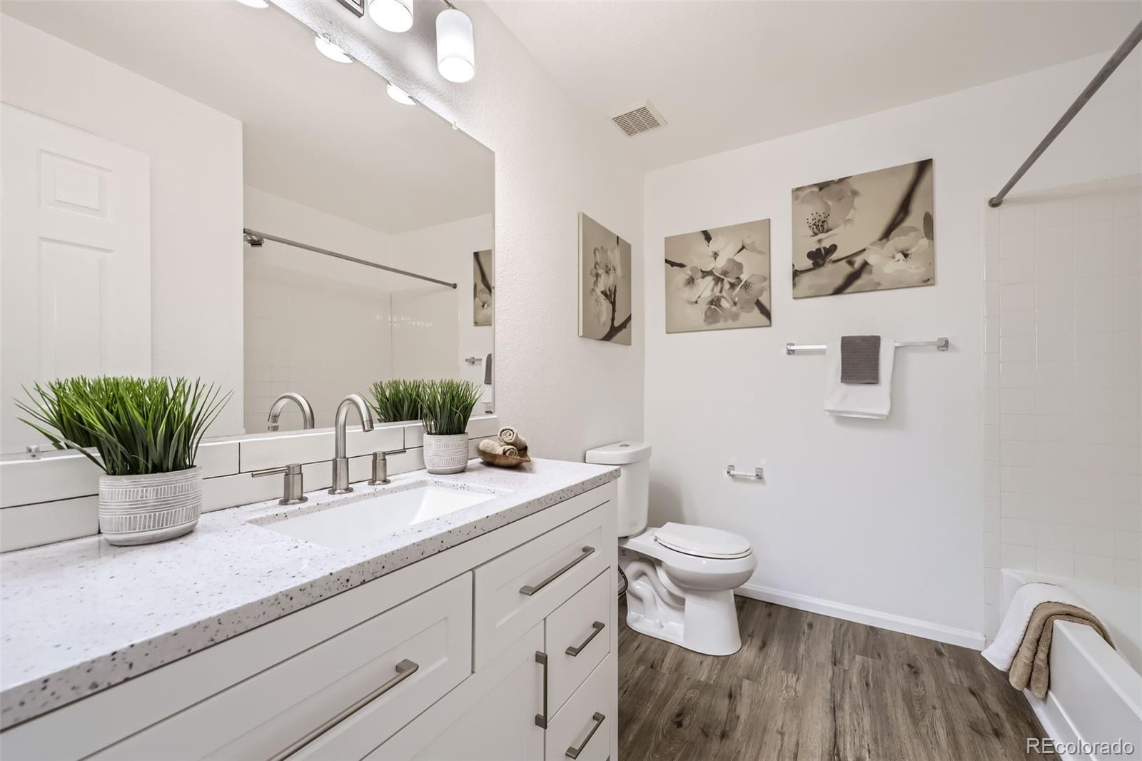 MLS Image #14 for 5873  ceylon street,denver, Colorado