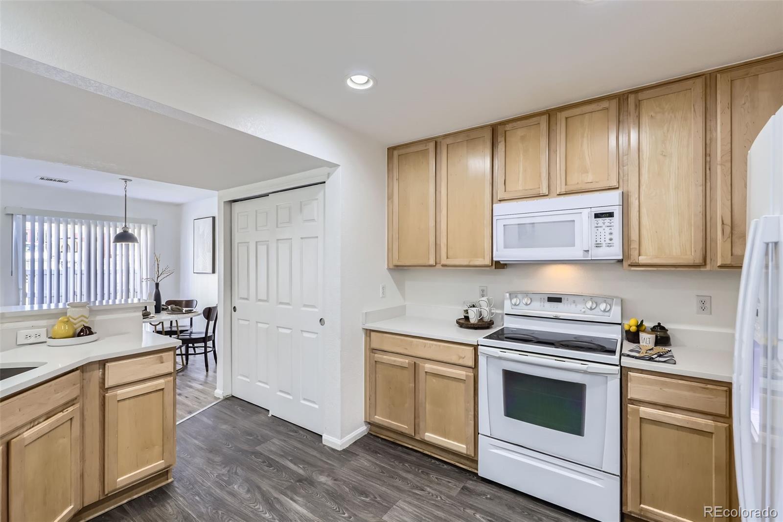 MLS Image #6 for 5873  ceylon street,denver, Colorado