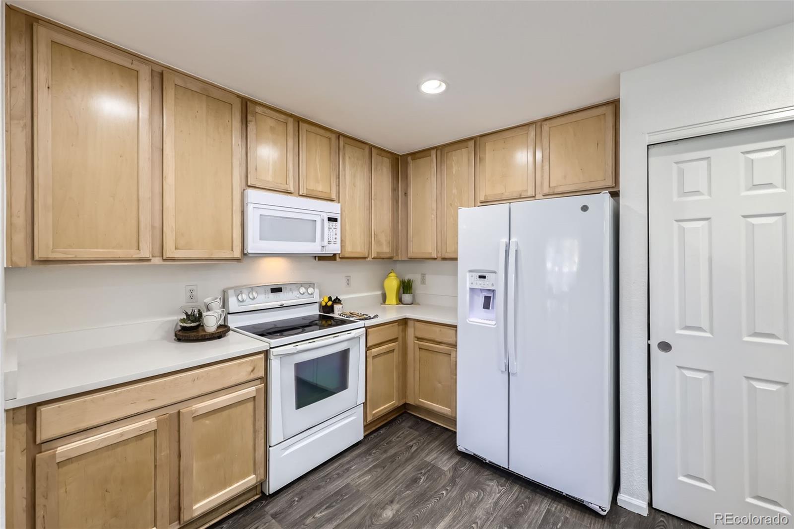 MLS Image #9 for 5873  ceylon street,denver, Colorado