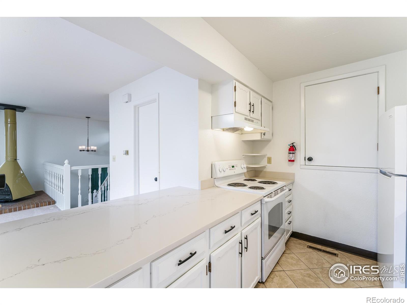MLS Image #3 for 1225  centaur circle,lafayette, Colorado