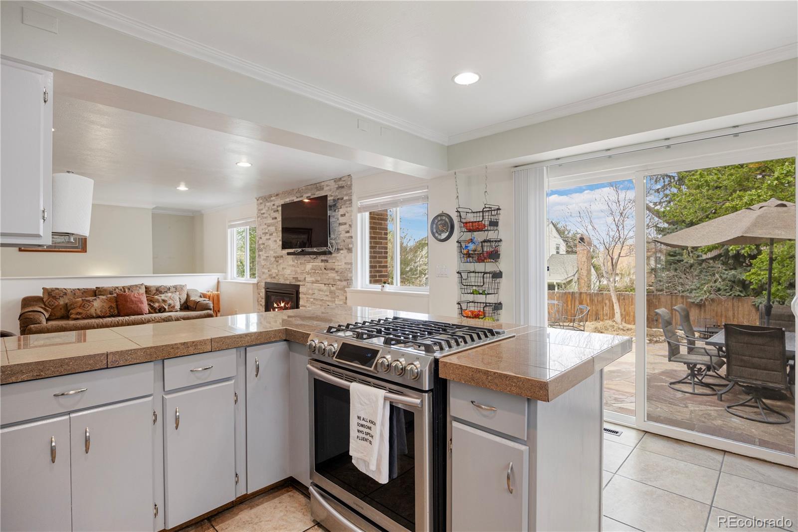 MLS Image #15 for 4650 s laredo street,aurora, Colorado